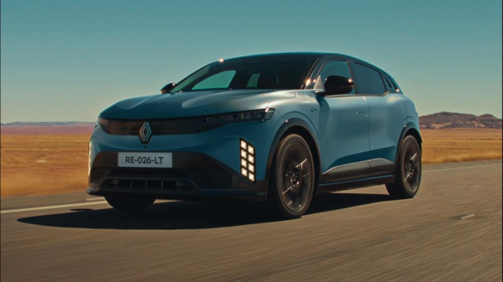 Nuevo Renault Mégane E-Tech eléctrico en carretera